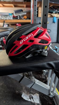 Giro Agilis MIPS Cycling Helmet Medium