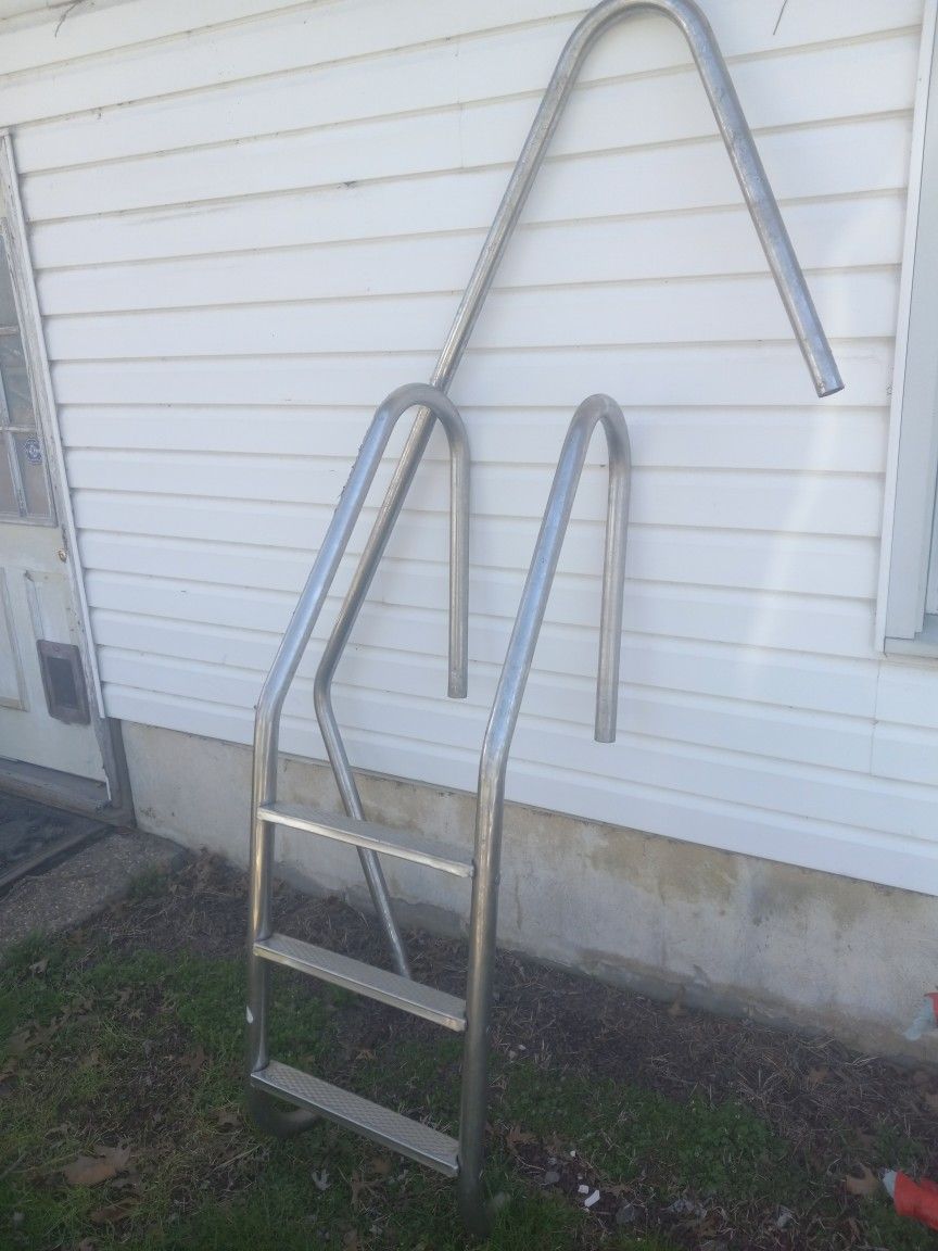 Stainless Steel Pool Ladder and Rail