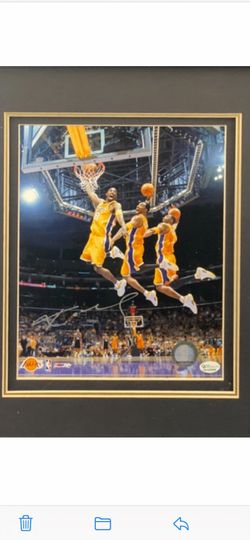 Kobe Bryant Slam Dunk Action Shot