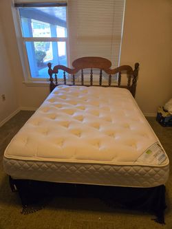 Like new full size mattress and boxspring