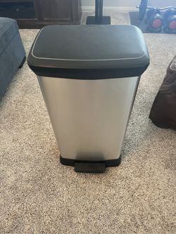 Kitchen Trash Can