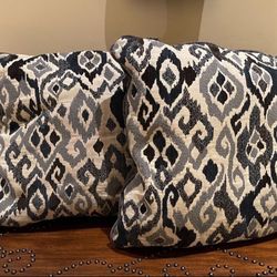 Decorative Pillows 