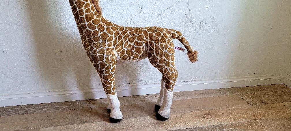 Toy Tiger And Giraffee