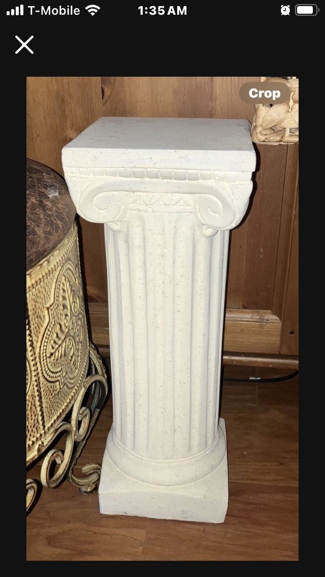 Set Of 2 Pillars