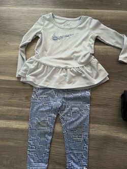 Nike Dri-Fit Toddler Girl 2-Piece Set 24 months