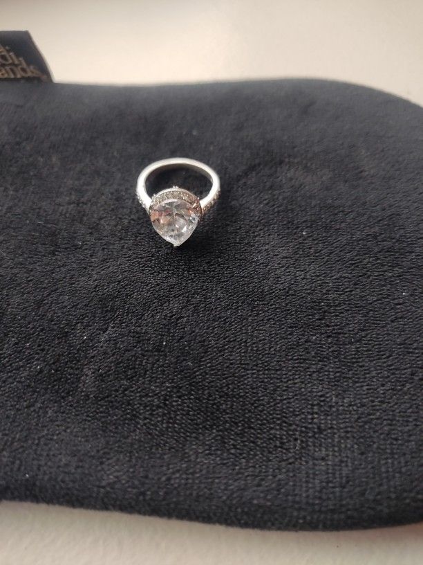 Real 925 Sterling Silver Ring Size 8-9. Beautiful 