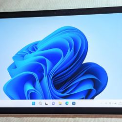 VERY NICE MICROSOFT SURFACE PRO 7 WINDOWS TABLET i5 Processor 