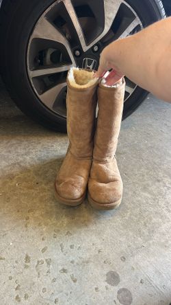 Women’s Tall Ugg Boot Shoes Size 8