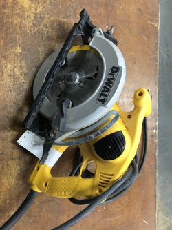 Dewalt saw