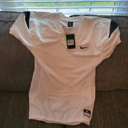 New Men Nike Football Jersey Size Xl With Tags