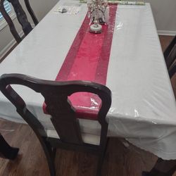 Dinning Table +6 Chairs And 2 Inserts