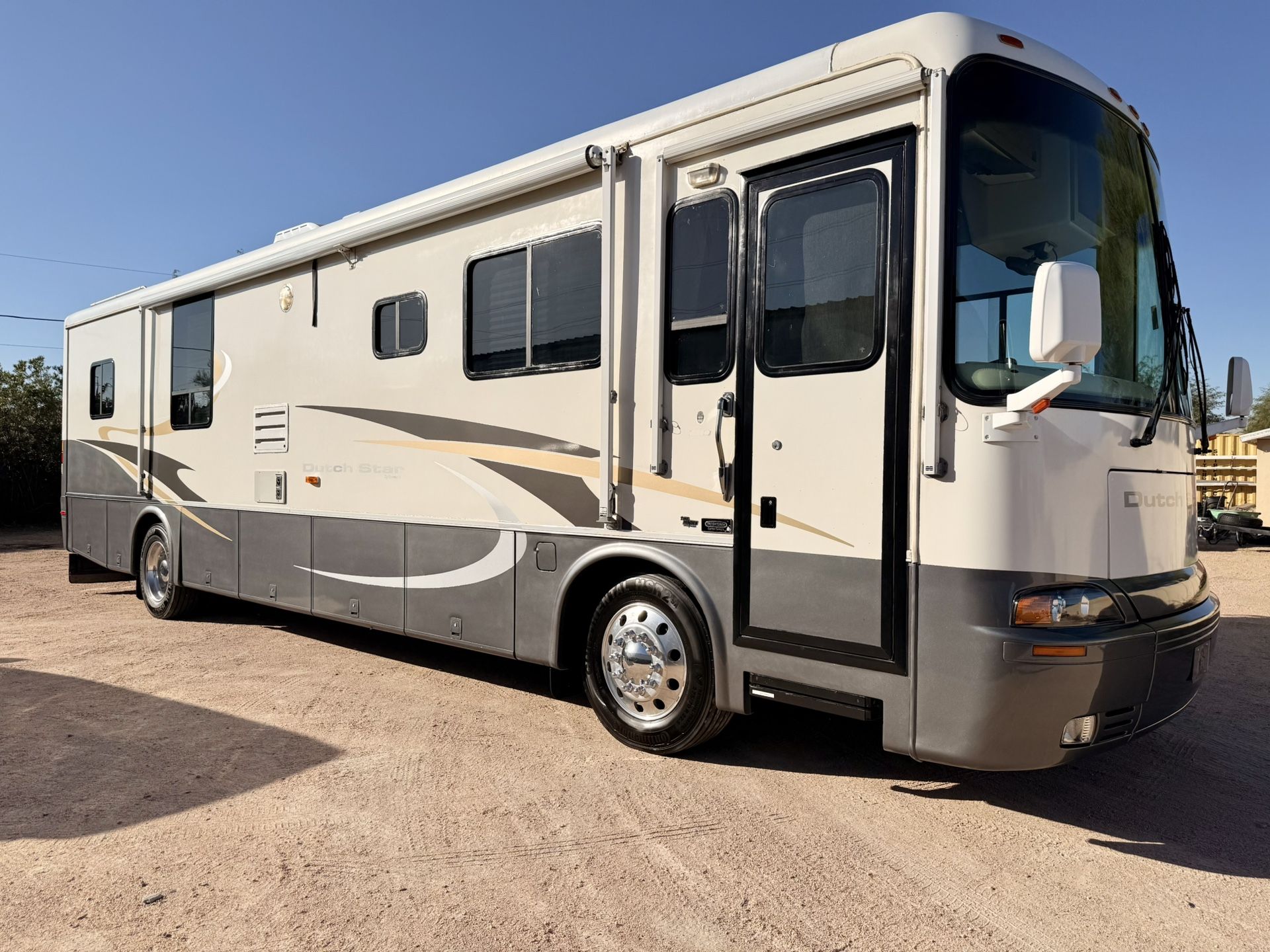 2002 Newmar Dutch Star 39Ft Diesel Pusher 330HP Double Slide Low Miles
