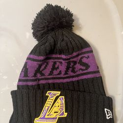 New Era Los Angeles Lakers cuffed pom knit beanie