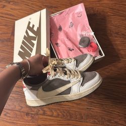 Travis Scott x Air Jordan 1 Reverse Mocha 