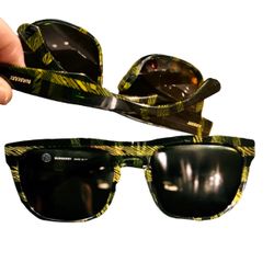 Burberry Made in Italy Plaid Acetate Sunglasses – Green & Yellow Check