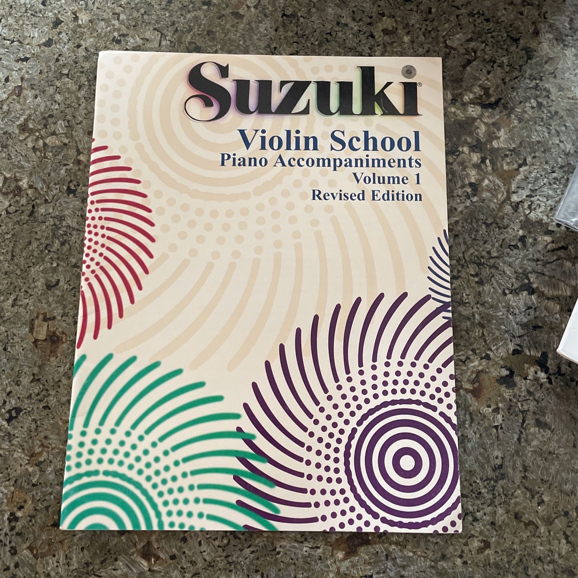 Suzuki violin school part one and piano accompaniment book