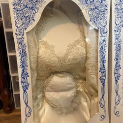 Vintage Wedding dress 1989 preserved Good Condition