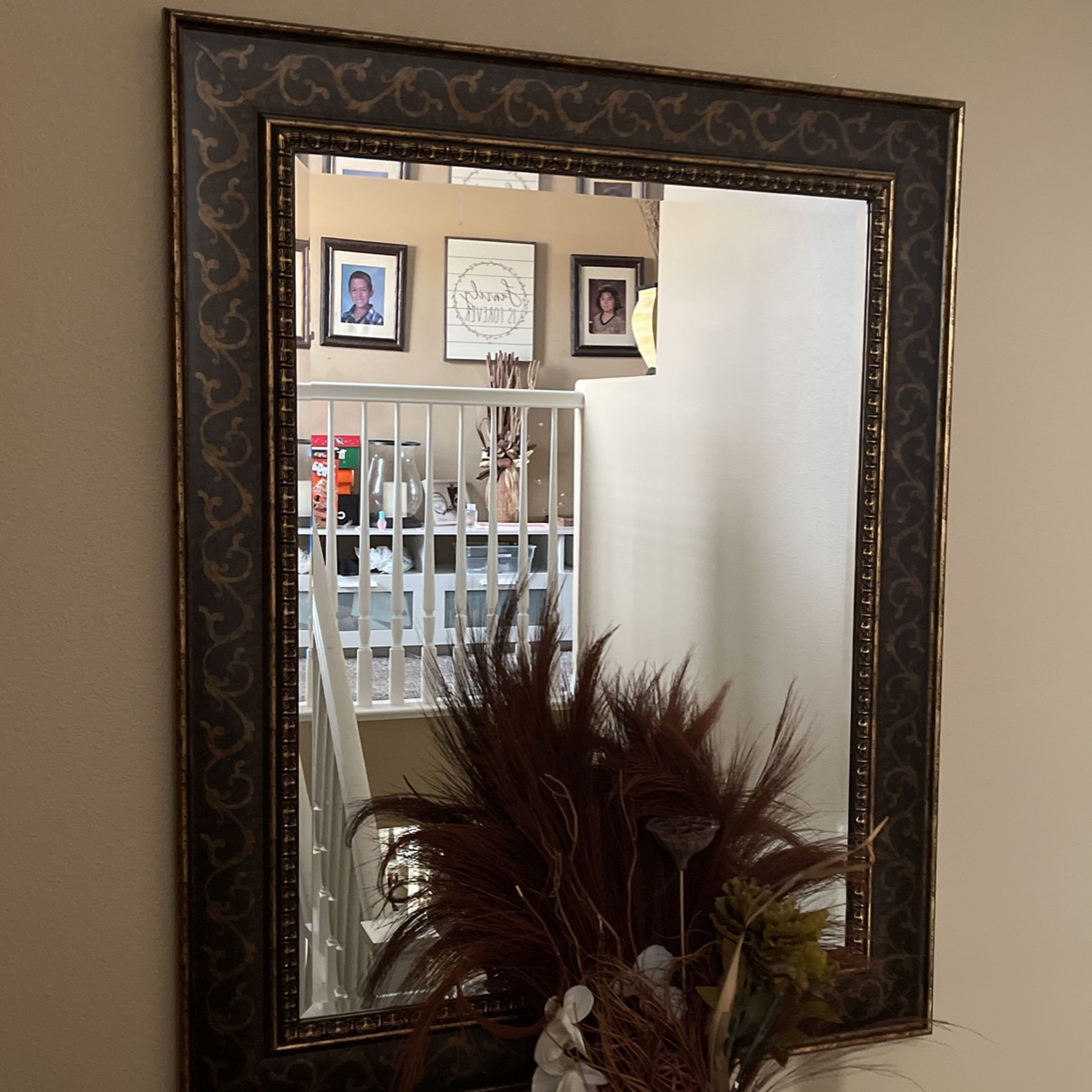 Beautiful Kirkland Large Mirror for Sale in Wildomar, CA OfferUp