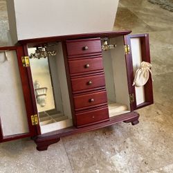 Jewelry Box Wood  $7.00