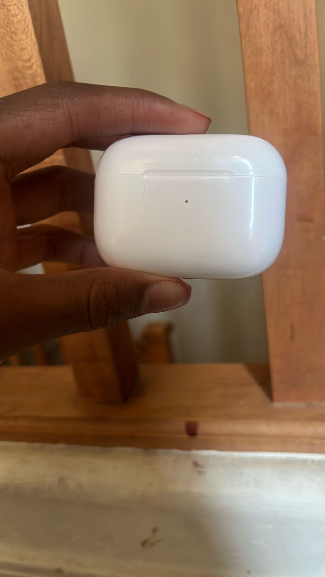 AIRPOD PROS 2ND GENERATION WORKS WELL IN MINT CONDITION