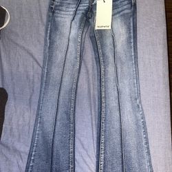 Women’s Mid-rise Boot Cut Jeans Size 00/23