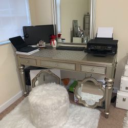  Vanity Desk With Mirror 