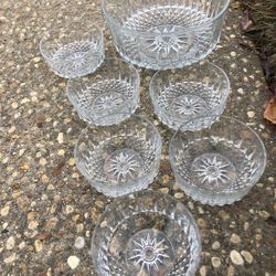 Large Arcoroc Bowl With 6 Smaller Bowls