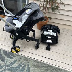 Doona stroller with base