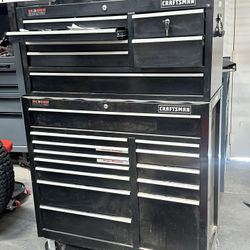Craftsman S-2000 Series Tool Box Cabinet On Wheels 