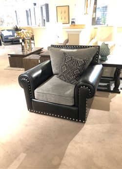 Accent chair