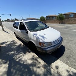 2002 Toyota Sienna