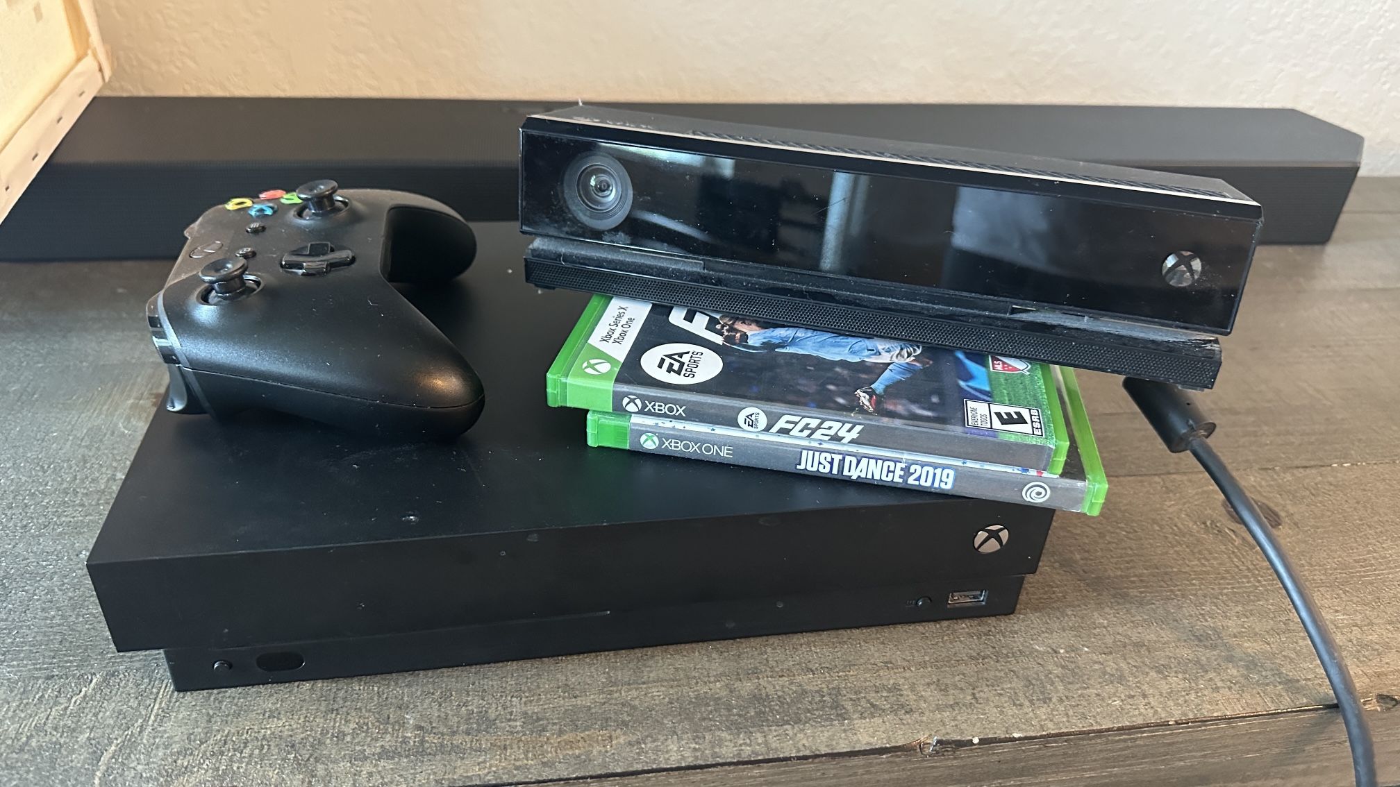 Xbox One X 1Tb Bundle