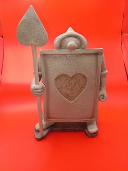 Rare Disney Japan Disney Alice in Wonderland Trump Soldier Figurines, by Alice Blanche Set of Four.