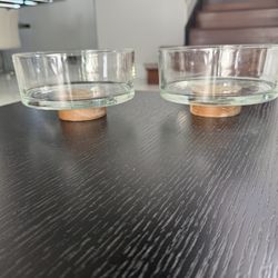 2 Cristal and wooden home decorations