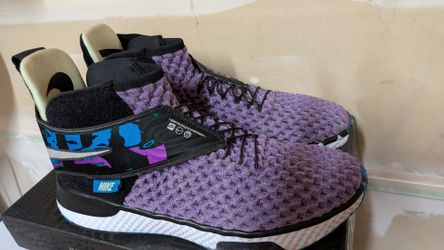 Nike Air Zoom UNVRS Basketball Shoes
