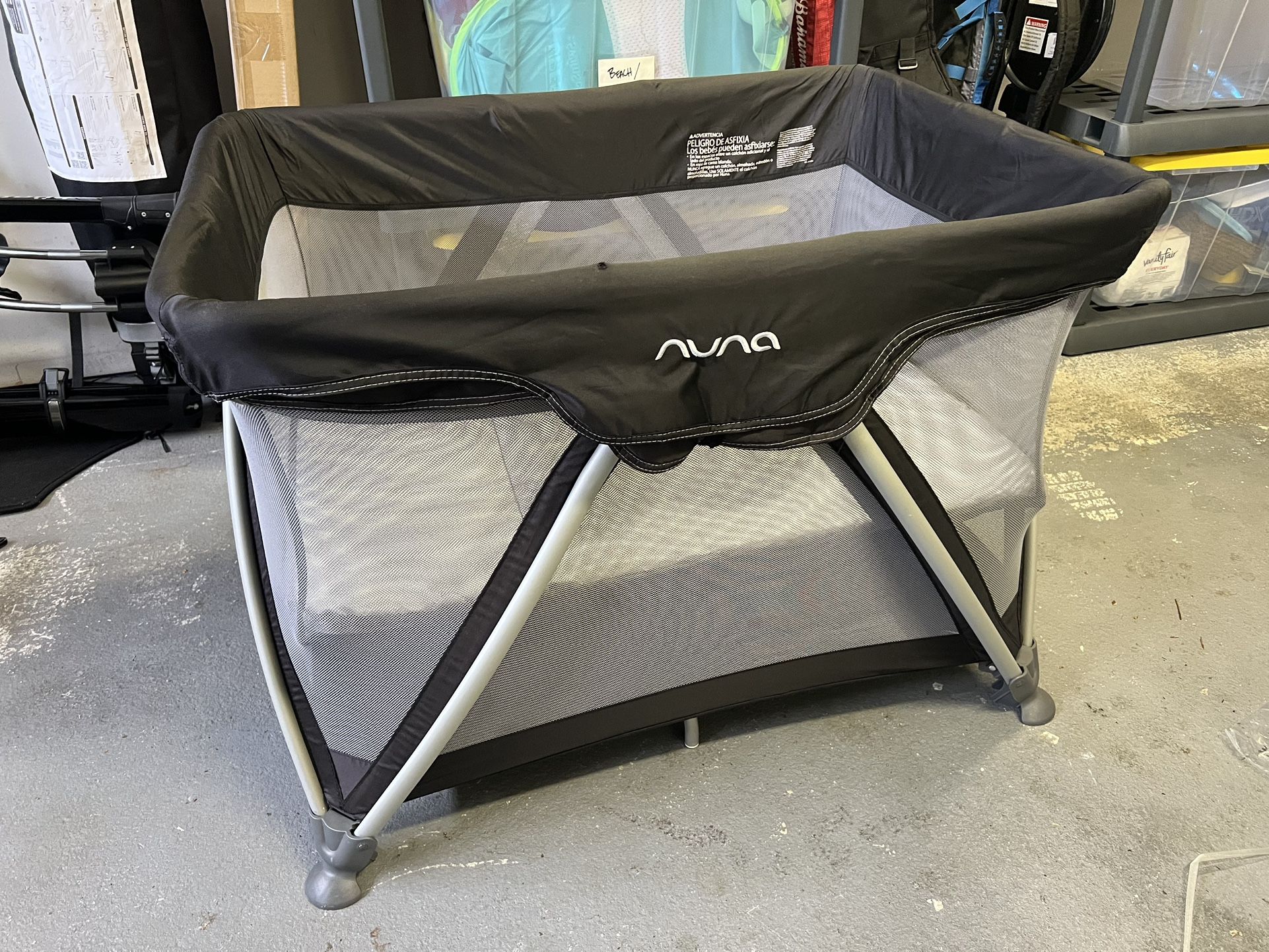 Nuna Sena Pack N Play With Changing Pad