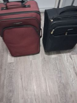 Two suitcases for 50$