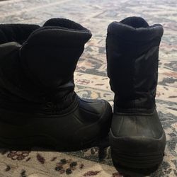 Northside Little Kids  Size 7 Insulated snow boots (gently used). 