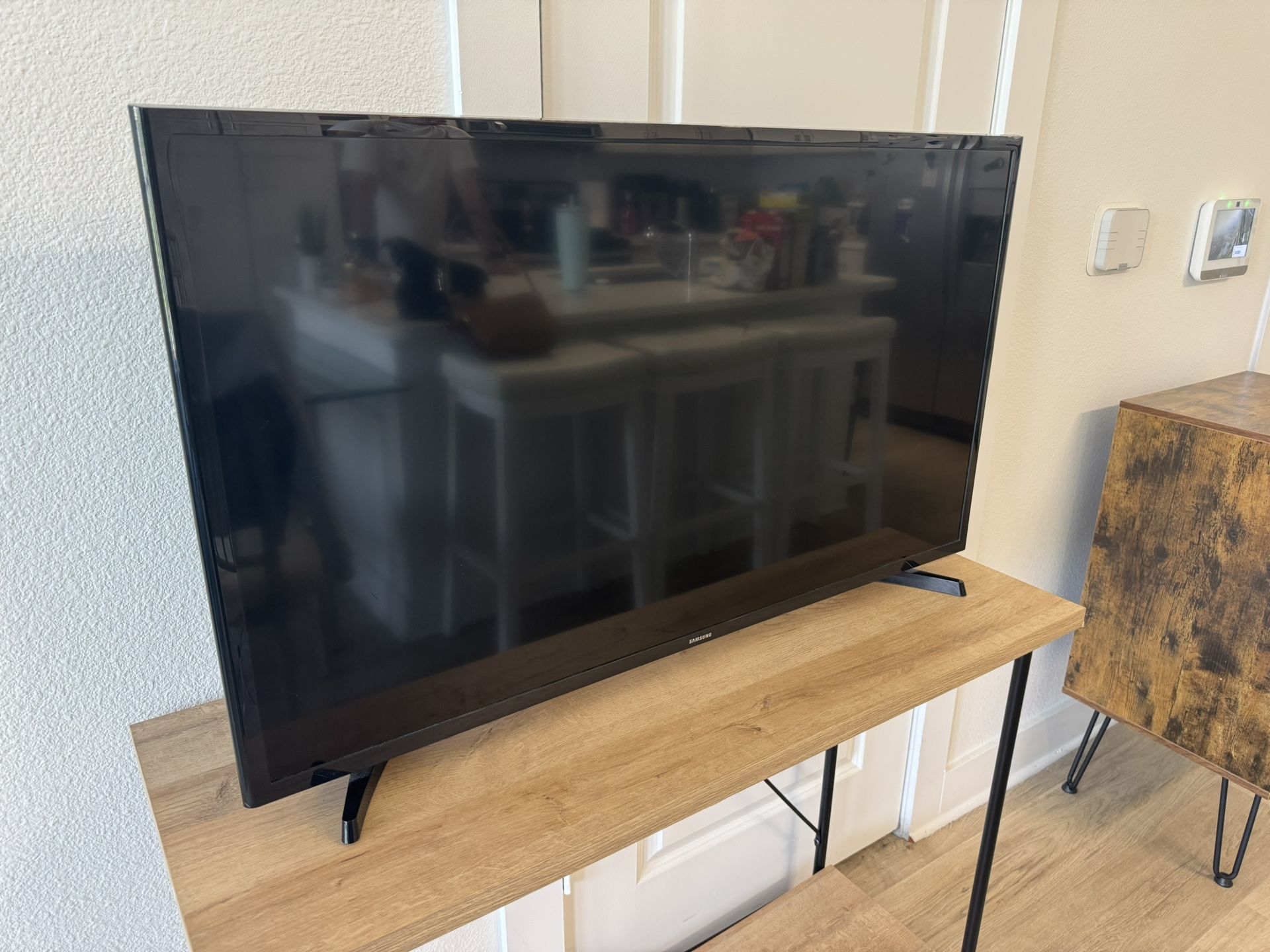 SAMSUNG 40-inch Class LED Smart FHD TV 1080P