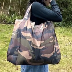 Large Camouflage Hobo Bag.. New.!