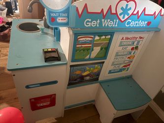 Toy doctors office