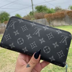 LV Wallet 