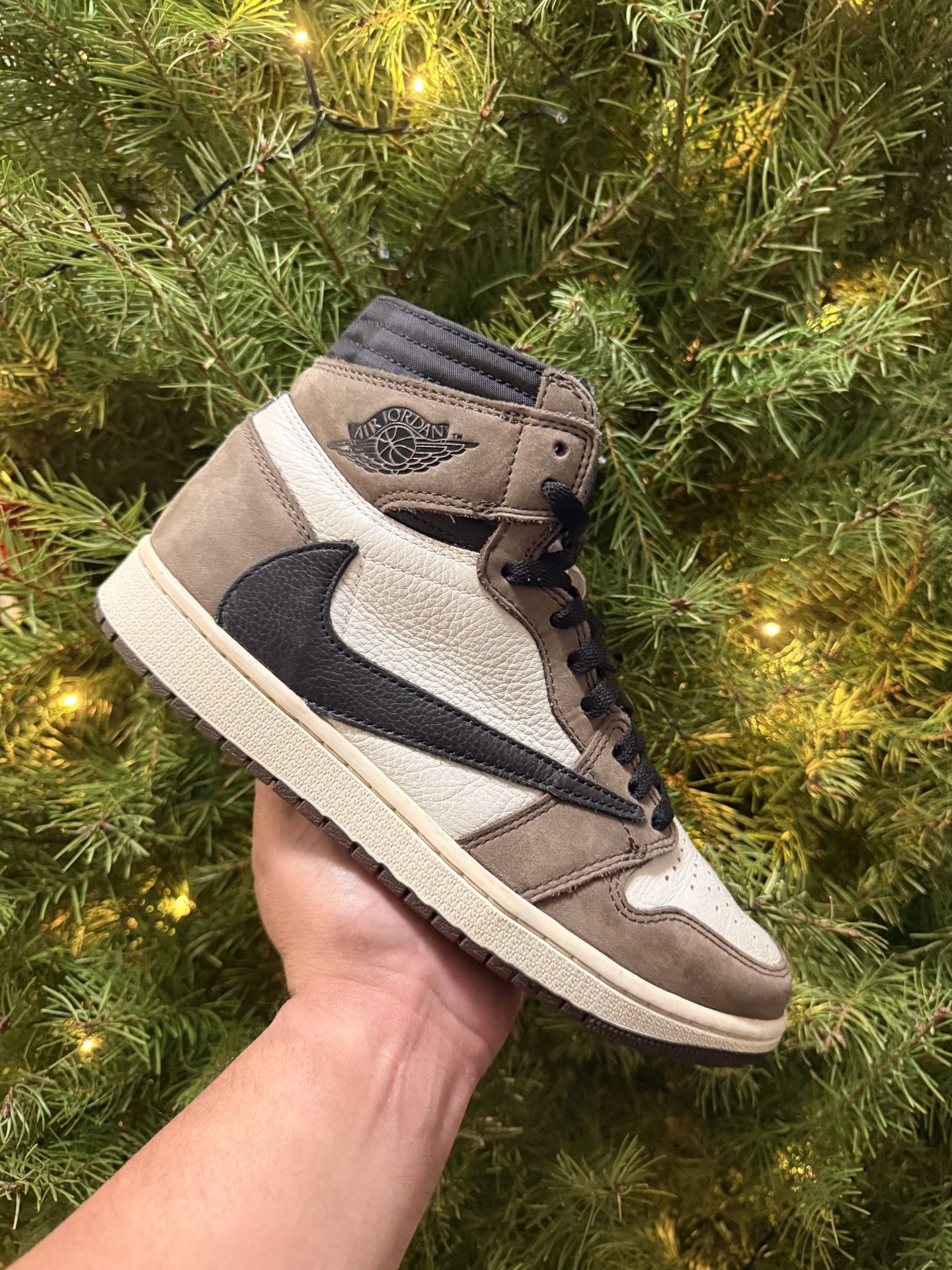 Air Jordan 1 Travis Scott High Mocha