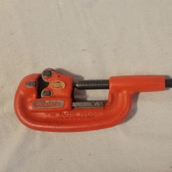 RIDGID 1/8 in. to 2 in. Model 2-A Adjustable Heavy-Duty Pipe Cutter

