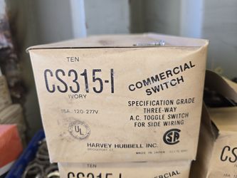 10 COUNT THREE-WAY A.C. TOGGLE SWITCH FOR SIDE WIRING IVORY 15A. 120-277V.