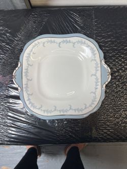 Aynsley Bone China Square 2-Handle Serving Plate in the "Kenmore"