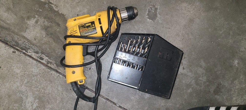 Dewalt Corded Drill 30$