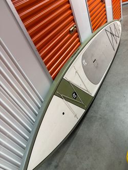 Rivera paddleboard and carbon fiber paddle