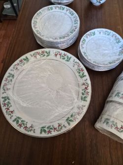 Christmas Dinner Set 5 place set