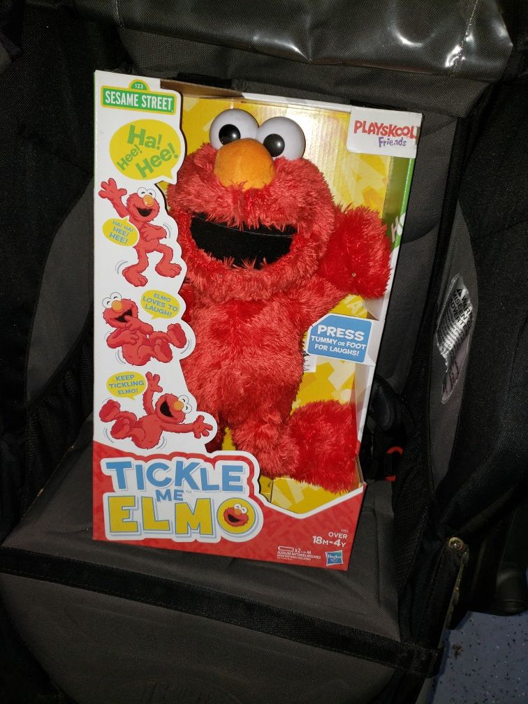 NEW!! Tickle Me Elmo
